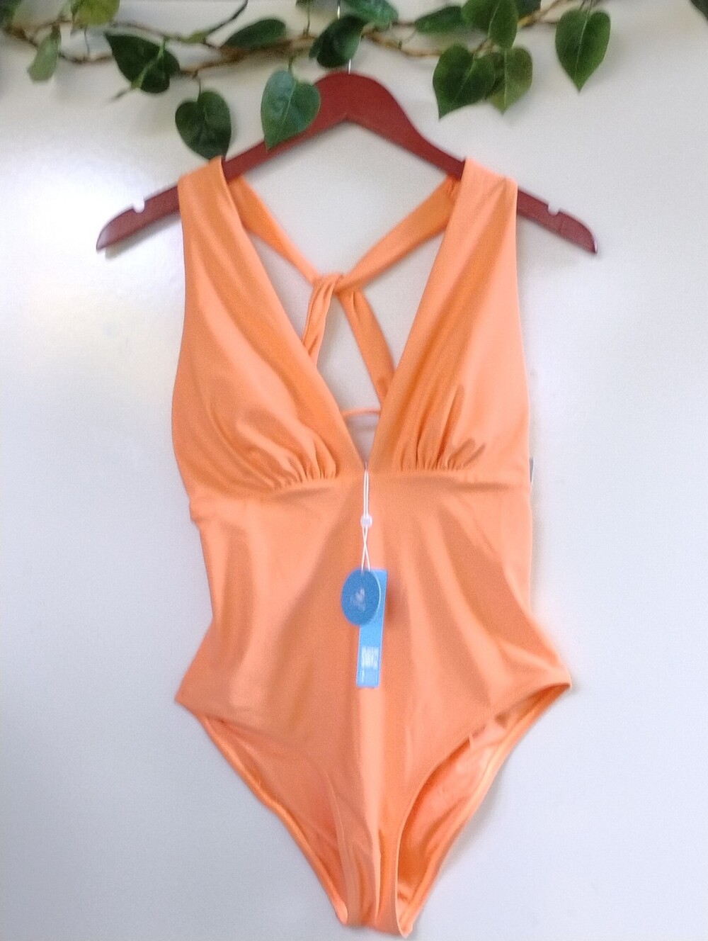 NWT CUPSHE Twist Back One-Piece Swimsuit- Peachy Coral Colo